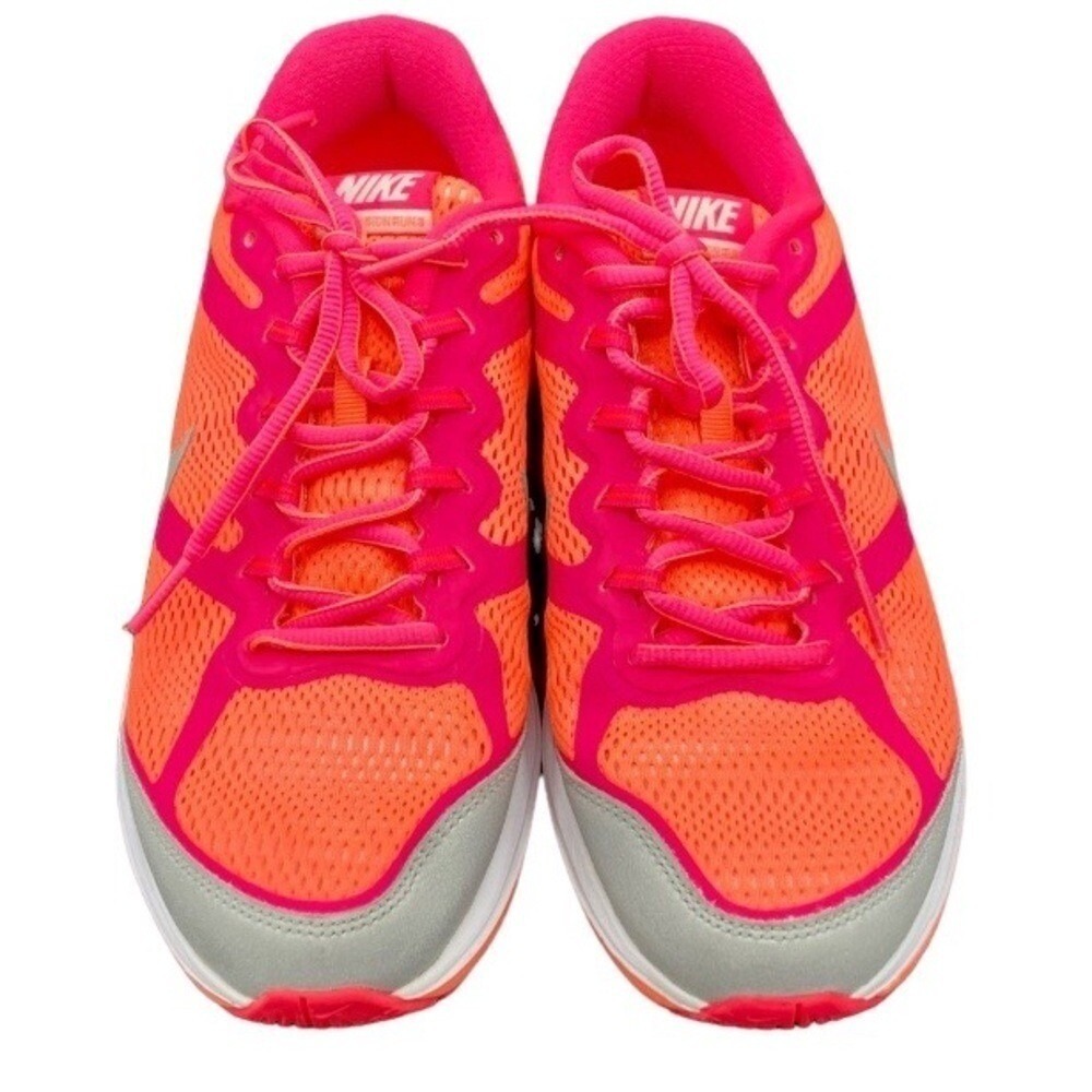NIKE Dual Fusion 3 running shoe, size 6.5 youth or 8.5 women's.